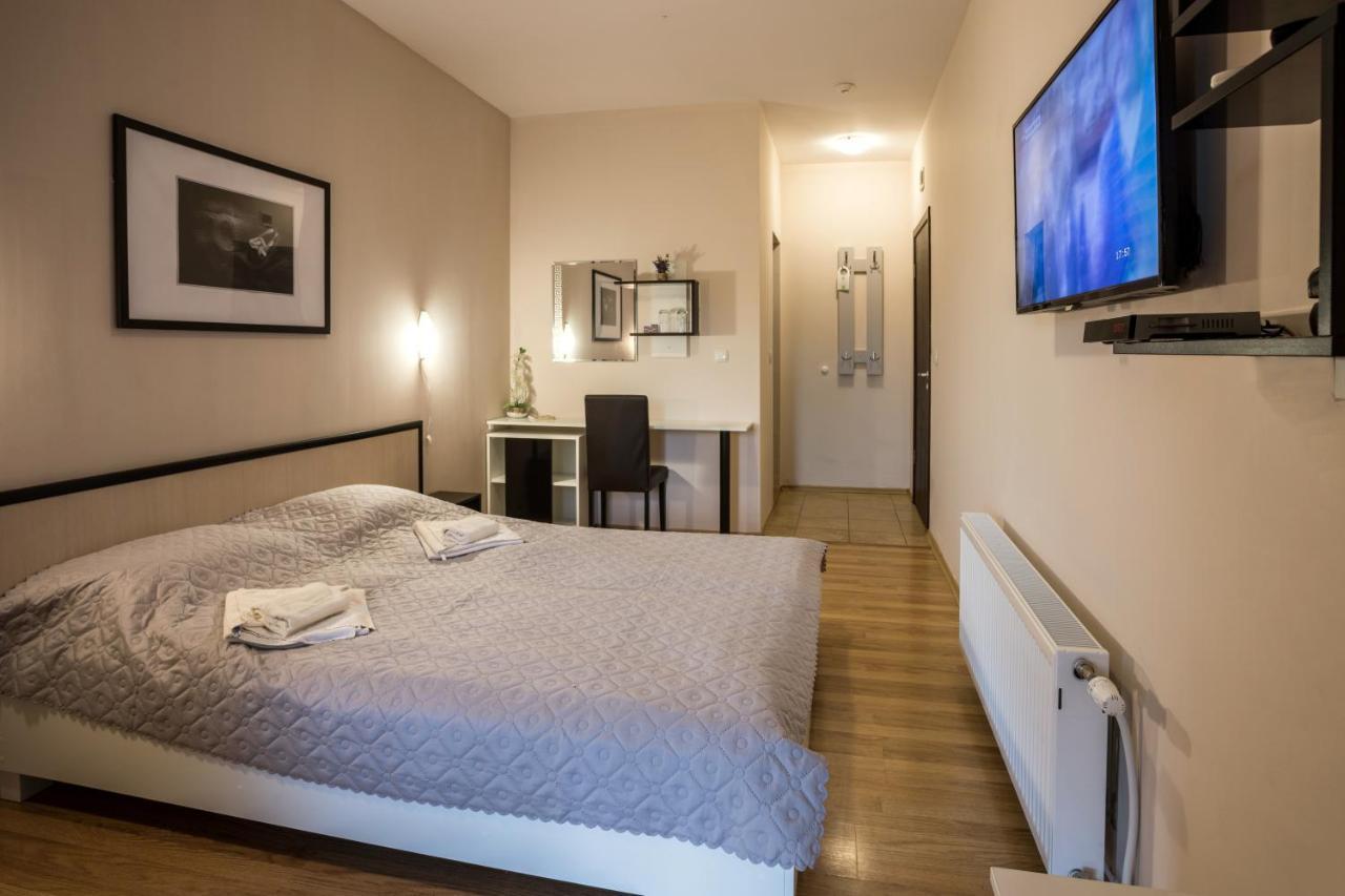 Hanovete Hotel Pliska ภายนอก รูปภาพ