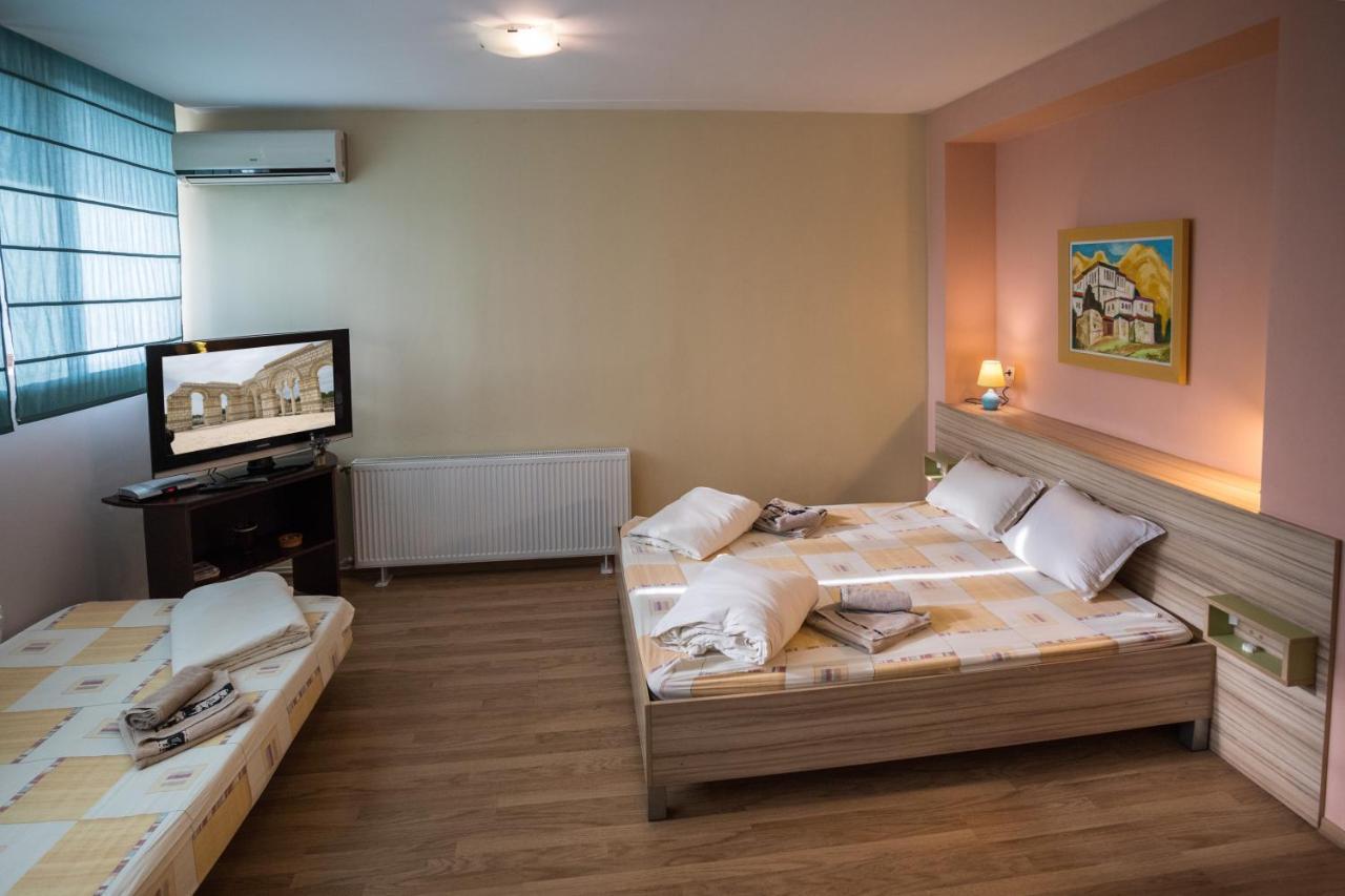 Hanovete Hotel Pliska ภายนอก รูปภาพ