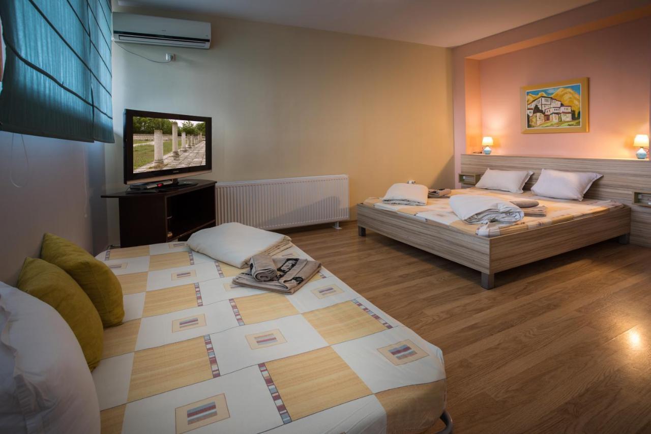 Hanovete Hotel Pliska ภายนอก รูปภาพ