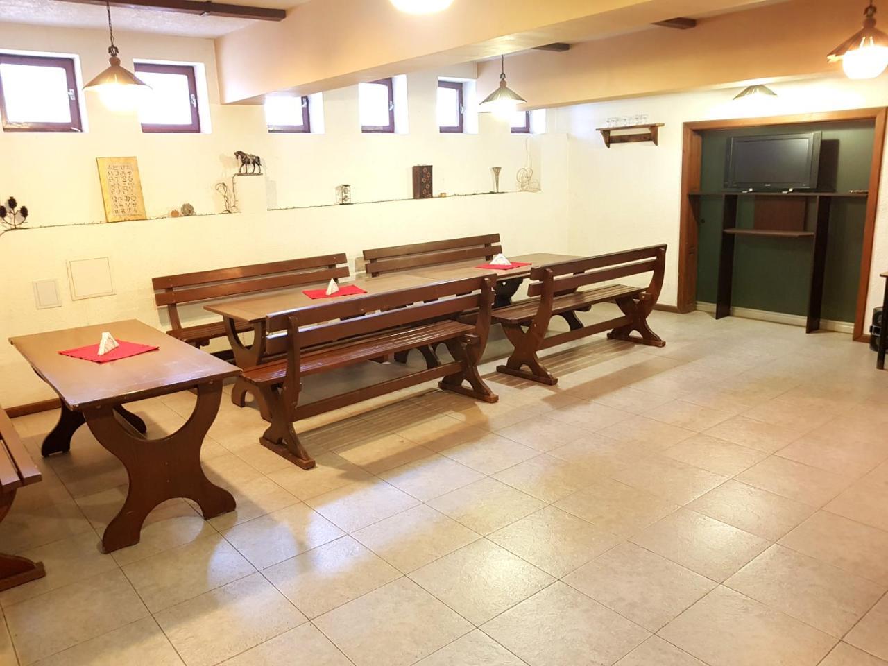 Hanovete Hotel Pliska ภายนอก รูปภาพ